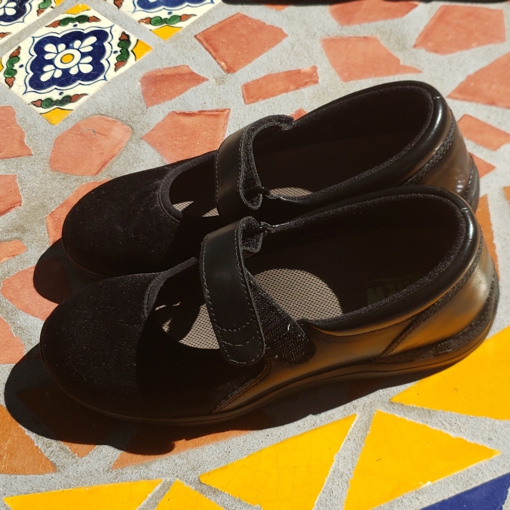 Drew Magnolia Mary Jane Shoes View 2